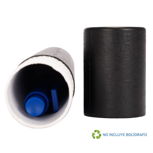 Tubo Porta-Lápiz o Bolígrafo, en cartón forrado negro.